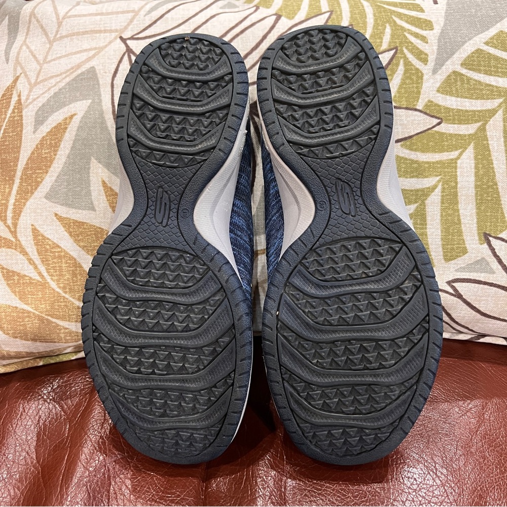 Skechers Relaxed Fit Women Navy Slip-On Loafers Size 6 - Picture 8 of 9